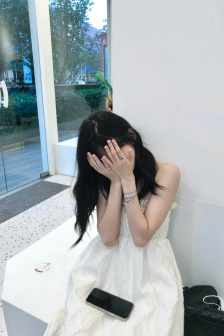 娇小的x视频